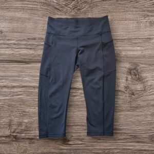 Dark Gray Cropped Leggings